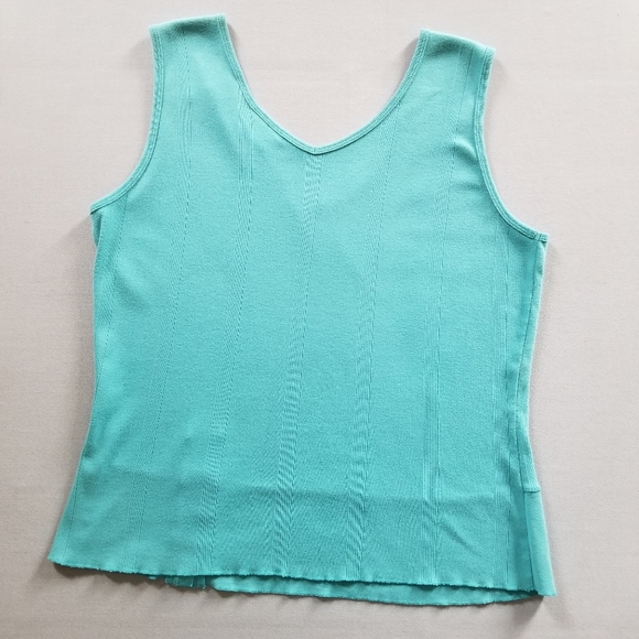 Robin's egg blue ribbed knit tank - Picture 2 of 4